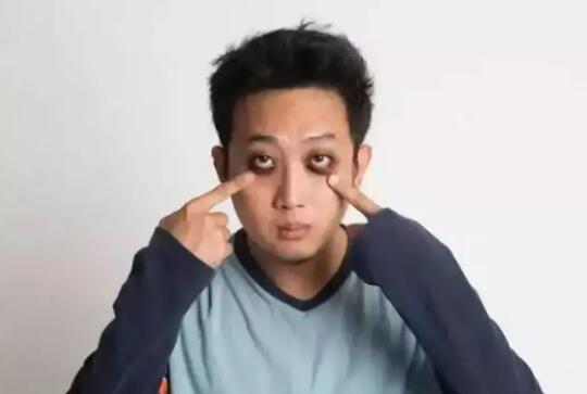 肾不好有哪些表现？肾虚的人脸上有这5个表现 - 吾享客