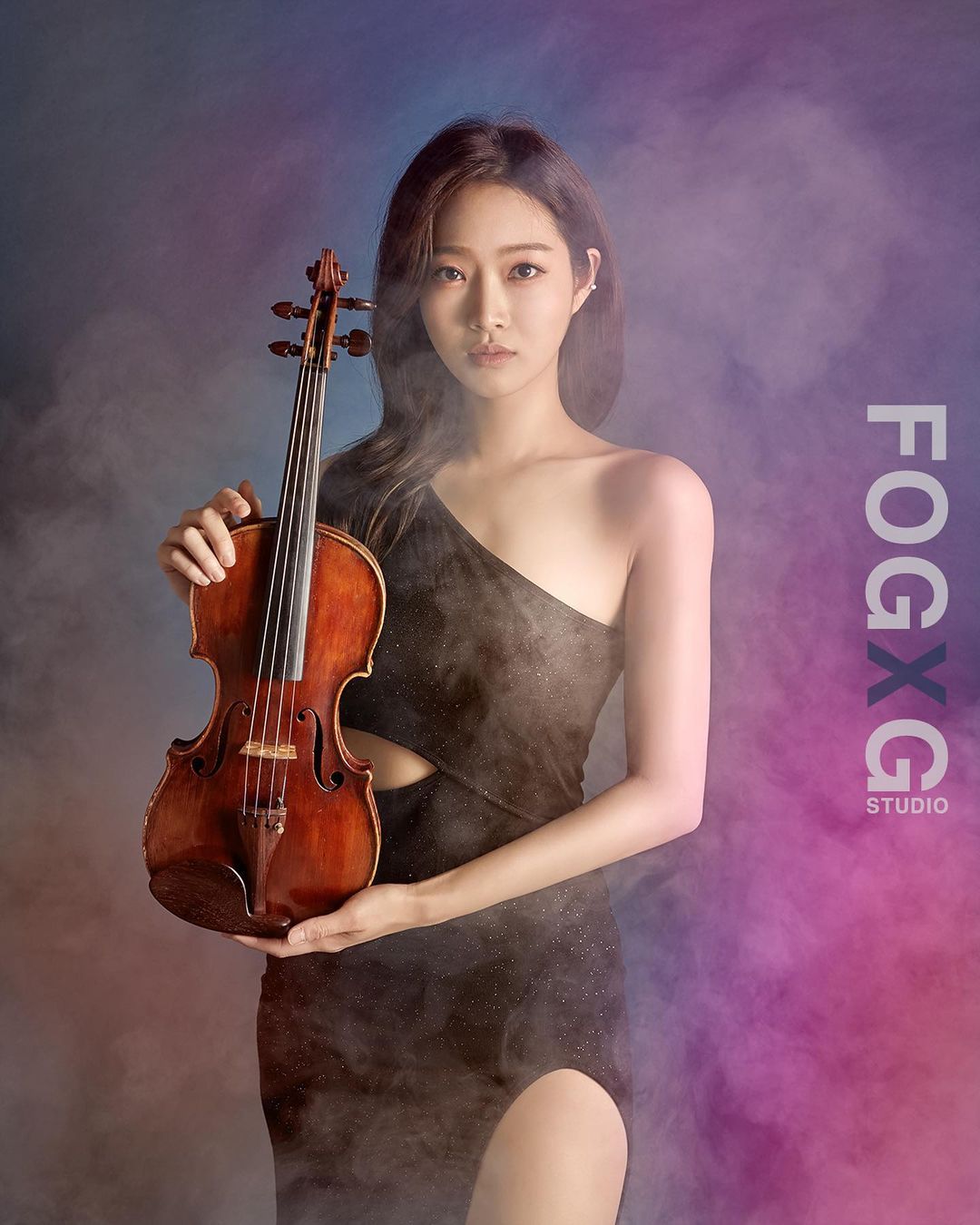 韩国正妹《Jinyoung》典雅气质与火辣兼具的美女 - 吾享客