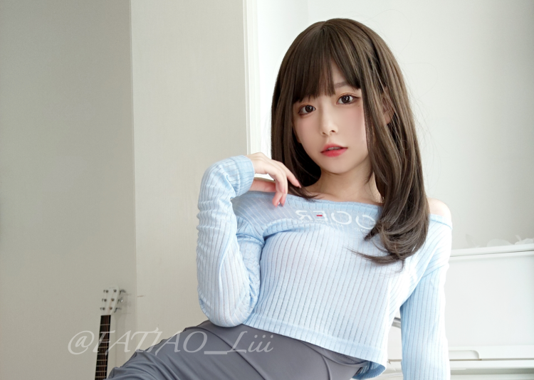 (迷之呆梨)蓝色针织衫《吉他妹妹》系列美图 - 吾享客