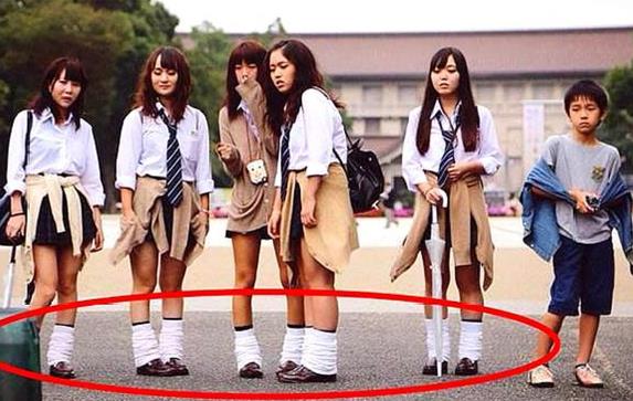 为什么日本女生的腿型普遍较弯？ - 吾享客